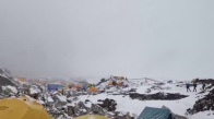 Everestin Tepesinde Çığ Düşme Anları