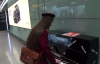 Liseli Kız Ve İki Pilotun Muhteşem Piyano Performansı