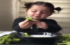 İnsanın Canını Brokoli Çektiren Küçük Kız