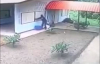 Şaşkın Hırsızın Kapısı Açık Olan Garaja Pencereden Girmesi