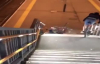 Metro Merdivenlerini Bisiklette İnen Sarhoşların Dramı