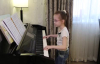 Piyano Çalabilen Yetenekli Kız Çocuğu