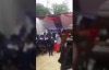 Arkadaşlarının Cenaze Töreninde Omuzlarında Tabutla Çılgınca Dans Eden Afrikalılar 