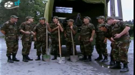 Emret Komutanım - Askerler Köy Yolunu Açıyor 