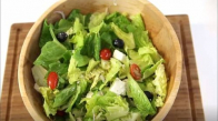 Yunan Salatası Nasıl Yapılır