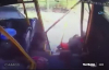 Sakarya'da Feci Kaza Yolcular Otobüsün Kapısından Yola Savruldu