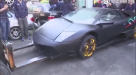 Tayvana Kaçak Yollarla Giren Lamborghiniyi Parçaladılar