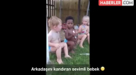 Arkadaşını Kandıran Sevimli Bebek