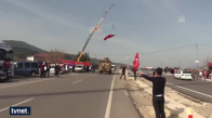 Halk Mehmetçiği Yalnız Bırakmadı Bayrağını Alan Sokağa Koştu