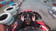 Go Kart Yaparken Sevgilisini Işık Hızıyla Geçen Kız