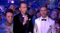 Eurovision'da Avustralyalı Bir Adam Jamala'nın Şarkı Söylediği Sırada Sahneye Çıkarak Soyundu