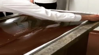 İzlemesi Aşırı Keyifli Şeylerde Bugün- Paris'te Çikolata Yapımı 