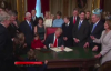 Trump, İlk Emirlerini İmzaladı 