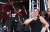 Konserde Rap Müziği İşitme Engelliler İçin Çeviren Kadın