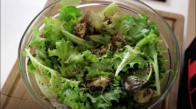 Kinoalı Avokado Salatası 