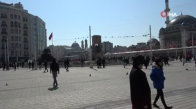 Güneşli Havayı Fırsat Bilenler İstiklal Caddesi'ne Akın Etti 