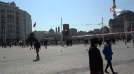 Güneşli Havayı Fırsat Bilenler İstiklal Caddesi'ne Akın Etti