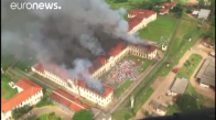 Brezilya'da Mahkumlar Cezaevini Ateşe Verdi_ 60 Kişi Firarda 