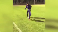 Yıldız Futbolcu Oğlunu Ağlatana Kadar Bacak Arası Attı