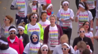 Pariste Gökkuşağı Renk Yarışına Binler Katıldı