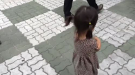 Babasına Küsemeyen Küçük Kız