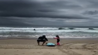 Babasıyla Sörf Yapan Küçük Kız 