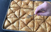 Merdaneyle Dünyanın En Kolay ve Çıtır Baklava Tarifi 