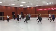 Çılgınlar Gibi Dans Eden Çinliler