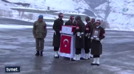 Mehmetçik Çukurca Şehidine Veda Etmek İçin Böyle Koştu