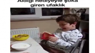 Aldığı Hediyeyle Şoka Giren Ufaklık