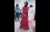 Düğünde Çılgınca Dans Eden Tesettürlü Kız