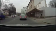 Prag'da Polisten Kaçmayı Başaran BMW