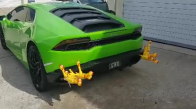 Lamborghini Egzozuna Oyuncak Tavuk Tıkamak