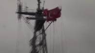 Türk Savaş Gemilerinin Dev Dalgalarla Mücadelesi 