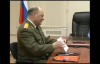 Putin Tümgeneralin Verdiği Kağıdı Yırtıp Atıyor