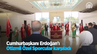 Cumhurbaşkanı Erdoğan'ı Esenboğa Havalimanı'nda Otizmli Özel Sporcular Karşıladı