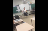 Öğretmen Ders Anlatırken Sözleri İle Beatbox Yapan Öğrenci