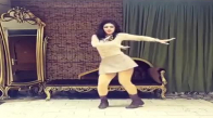Muhteşem Kız Ve Bomba Dansı