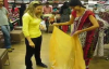 Geleneksel Hint Kıyafeti Saree Nasıl Giyilir?