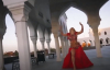 Tatar Kızı Camide Dans Ediyor