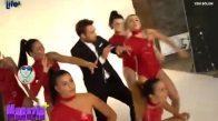 Murat Dalkılıç Ve Dans Ekibi Bir Hayli İlginc Tasarımlar