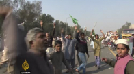 Pakistan'da Seçim Yasasında Değişiklik Protesto Ediliyor