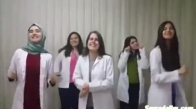 Bayan Doktorlardan İlginç Sağlık Şarkısı