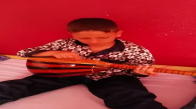 Saz ile ispanyolca sarki söylenirse ne olur :))