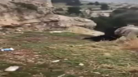 Kalede Resim Çekerken Düşen Adam