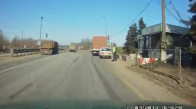 Araç Durdururken Düşen Trafik Polisi 