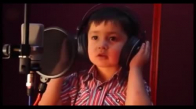 4 Yaşındaki Afgan Çocuğun Büyüleyen Sesi (Türkçe-Farfsça-Arapça Sözleriyle)