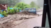 Rize’de Sel Suları Aracı Sürükledi