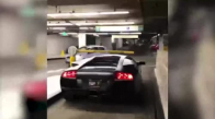 Lamborghini ile Otoparktan Kaçak Geçmek