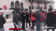 Abd Büyükelçiliğine Yürümek İsteyen Grup İle Polis Arasında Gerginlik